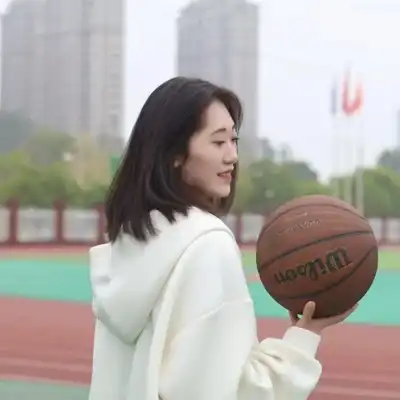 傅芳